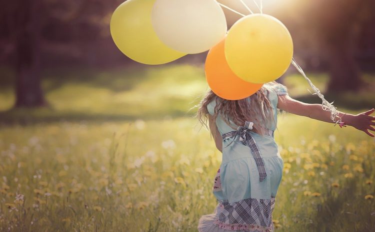 girl, balloons, child-1357485.jpg