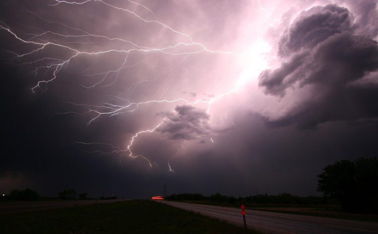 lightning, thunder, lightning storm-1056419.jpg