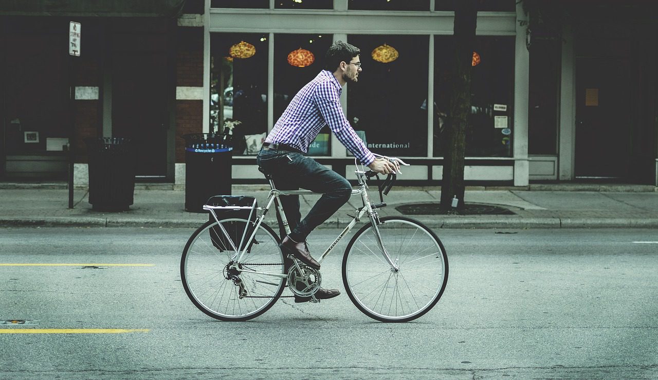 man, bicycle, ride-731492.jpg