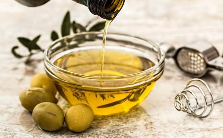 olive oil, olives, food-968657.jpg